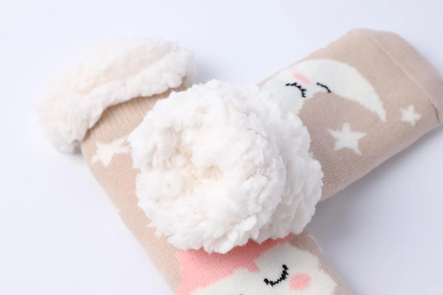 Fuzzy Slipper Socks for Kids Girls Women with Grippers Non Slip，Kids Warm Fuzzy Christmas Slipper Socks