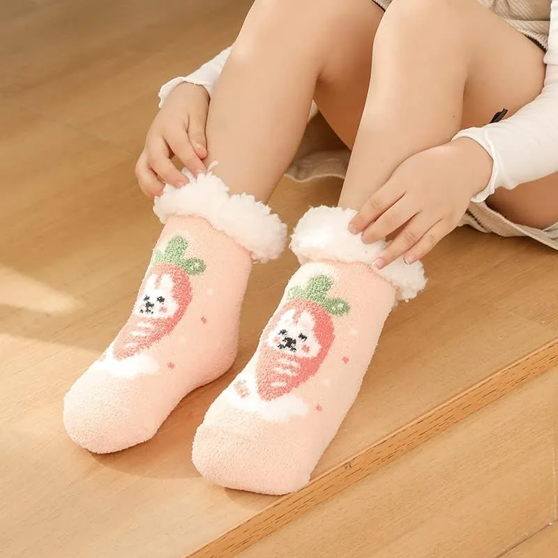 Fuzzy Slipper Socks for Kids Girls Women with Grippers Non Slip，Kids Warm Fuzzy Christmas Slipper Socks