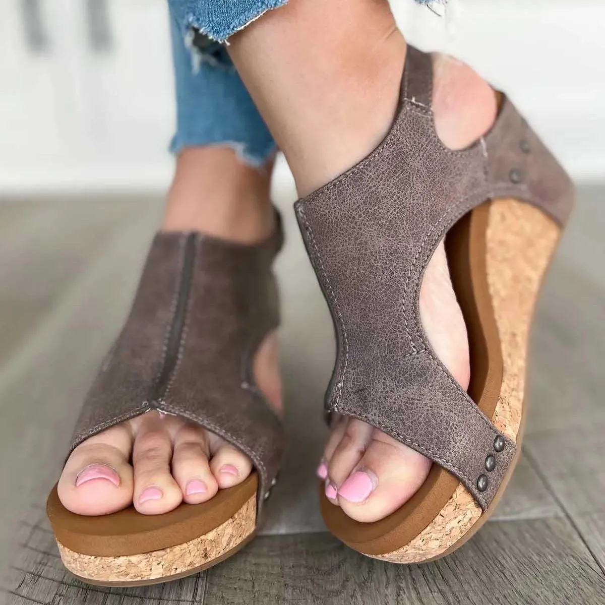 Large quantity of Roman sandals in stock, flat bottomed, thick bottomed, large-sized cross-border women's shoes, fish mouth Velcro casual sandals